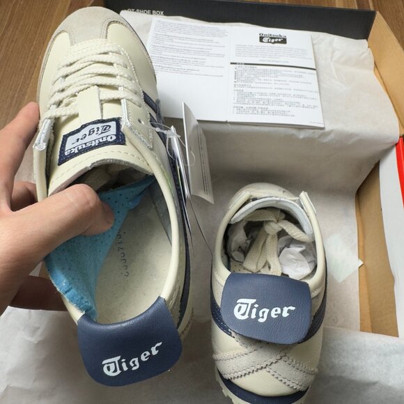 Onitsuka Tiger MEXICO 66 Sneaker Athletic BIRCH PEACOAT Unisex - Picture 2 of 5